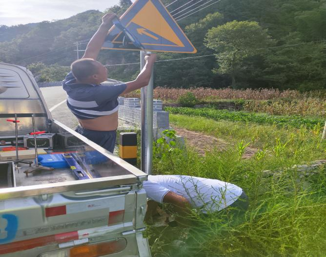 岳西縣改善農村環(huán)境整治工程項目青云峽至道元古村公路改造工程——核驗質量檢測