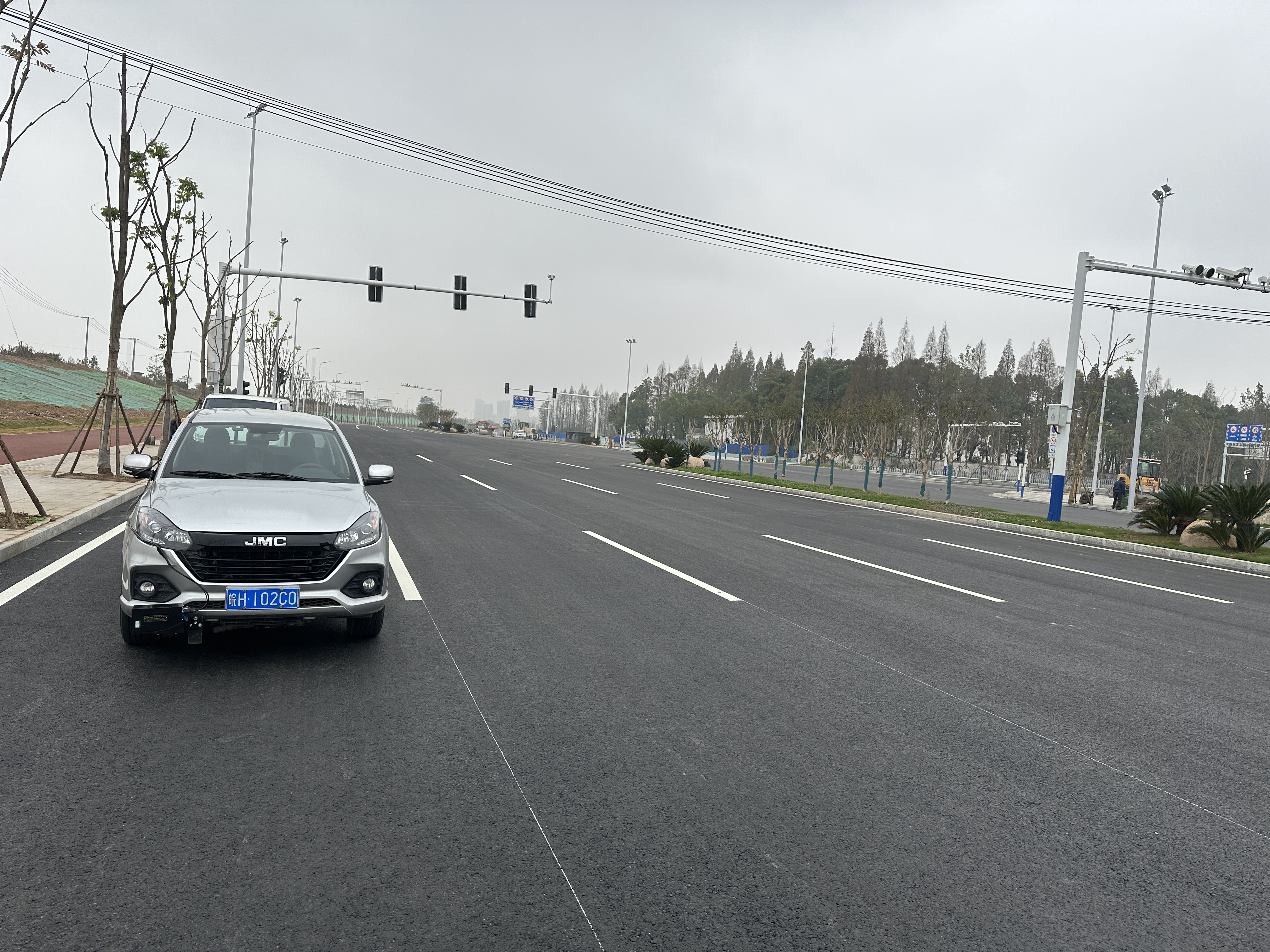 安慶市沿江東路改建工程瀝青混凝土路面平整度檢測(cè)